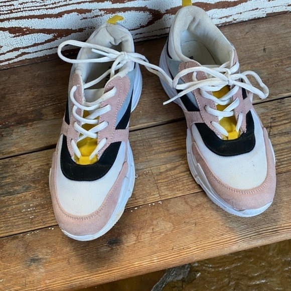 JustFab Beck Platform Sneaker 9 - Picture 13 of 13